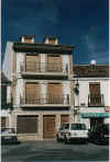 alvaro_comercio.jpg (73788 bytes)